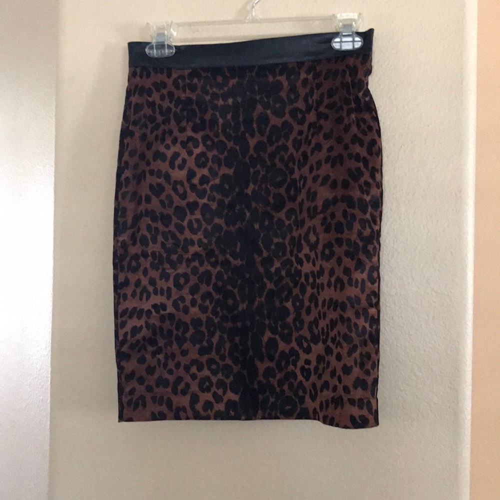 Leopard pencil skirt